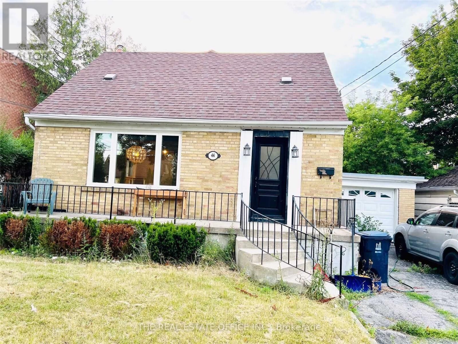 Property Photo:  44 Dallas Road Upper  ON M2R 2J6 
