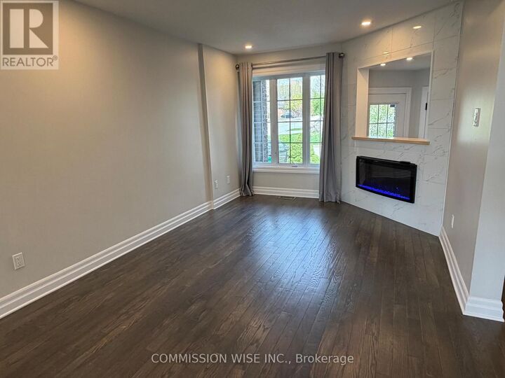 Property Photo:  82 Carwood Circle  ON K1K 4V5 