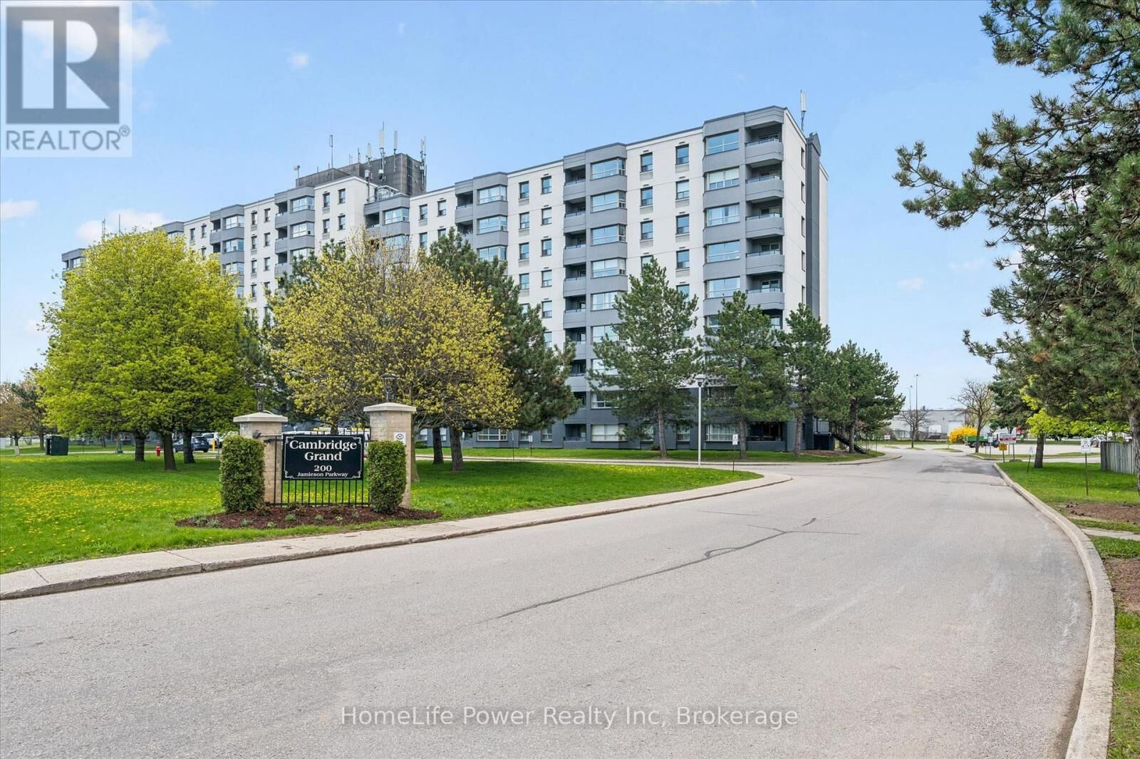 Property Photo:  200 Jamieson Parkway 403  ON N3C 4B5 