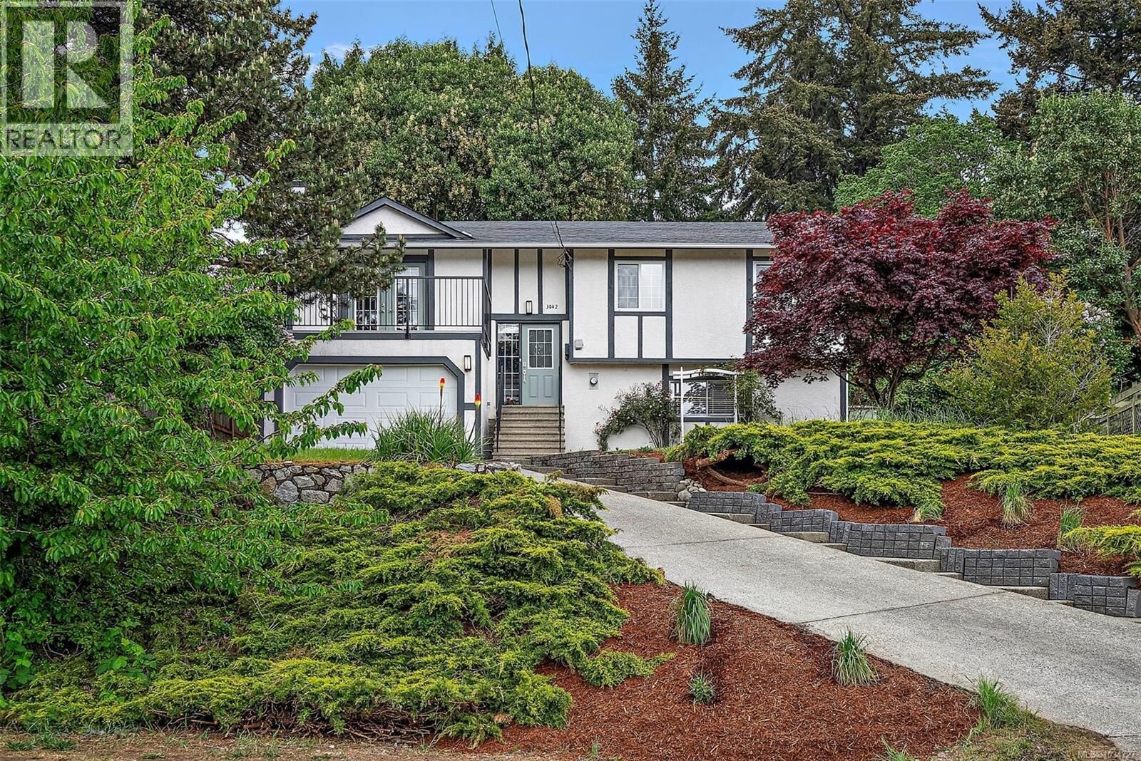 Property Photo:  3042 Shoreview Drive  BC V9B 4K6 