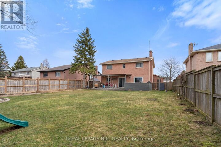 Property Photo:  51 Briarsdale Crescent  ON L3C 6S7 