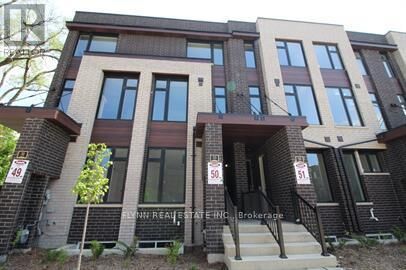 Property Photo:  33 Creekbank Road 1  ON M6L 1C7 