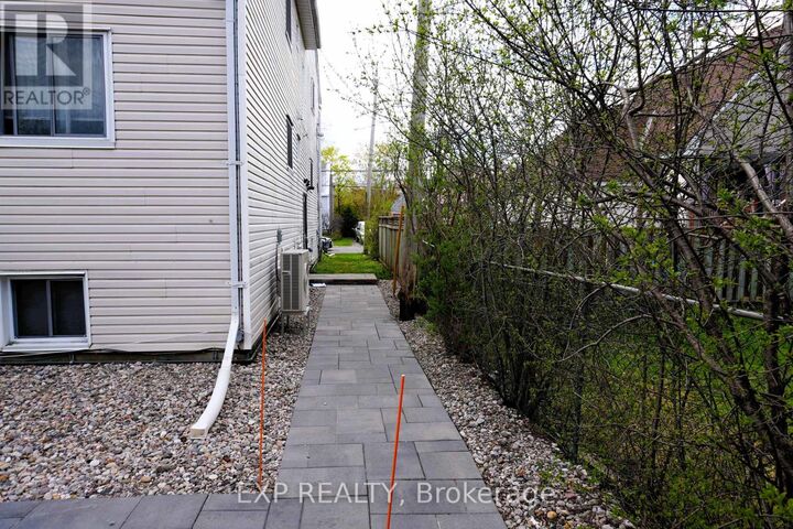 Property Photo:  369 Lafontaine Avenue  ON K1L 6X9 