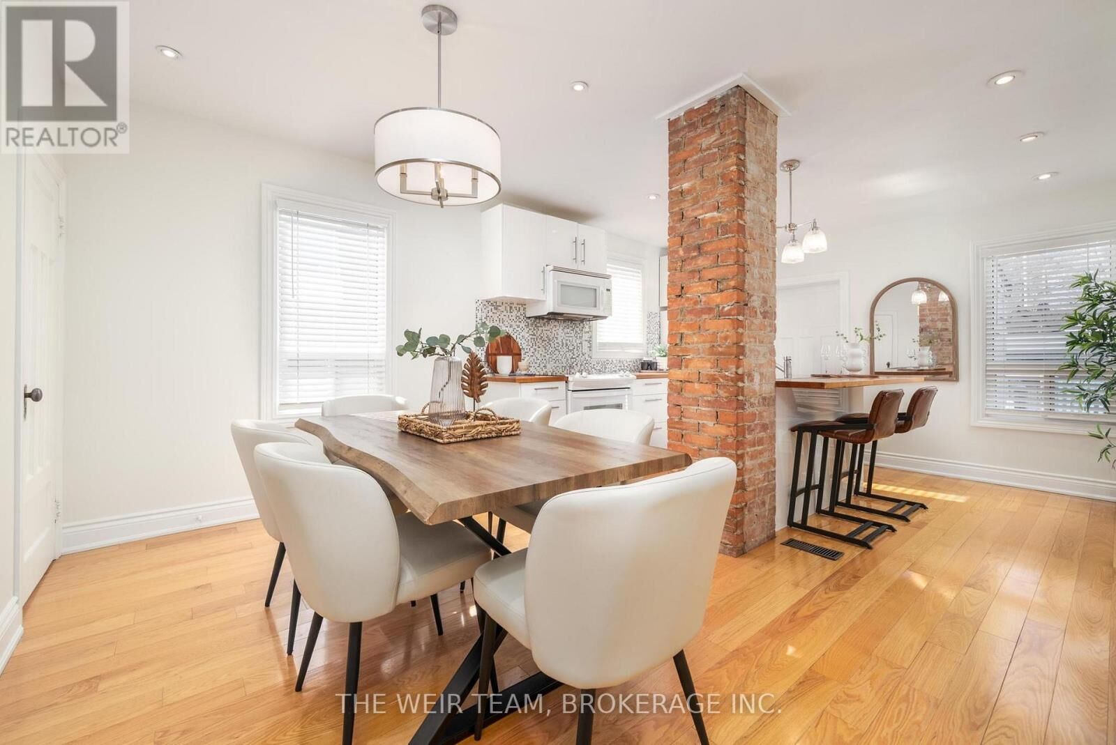 Property Photo:  10 Eldon Avenue  ON M4C 5G1 