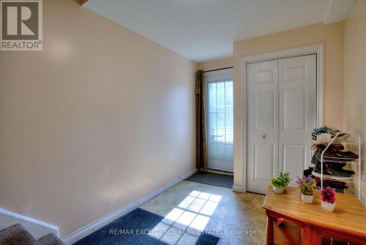 Property Photo:  11 Priscilla Lane  ON L8E 3K9 