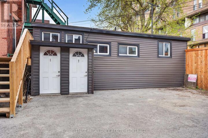 Property Photo:  322 Queen Street  ON K7K 1B8 