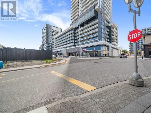 Property Photo:  50 O'Neill Road 2606  ON M3C 0R1 