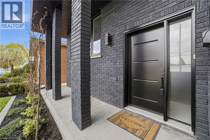 Property Photo:  146 Kenora Avenue  ON L8E 3N7 