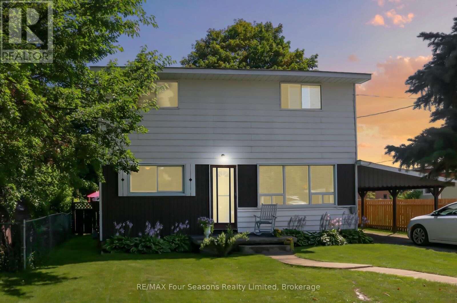 Property Photo:  46 Erie Street  ON L9Y 1P4 