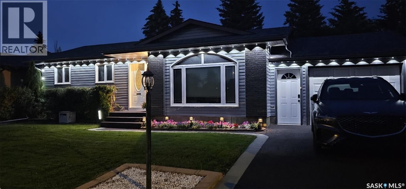 Property Photo:  226 Davies Road  SK S7K 7N1 