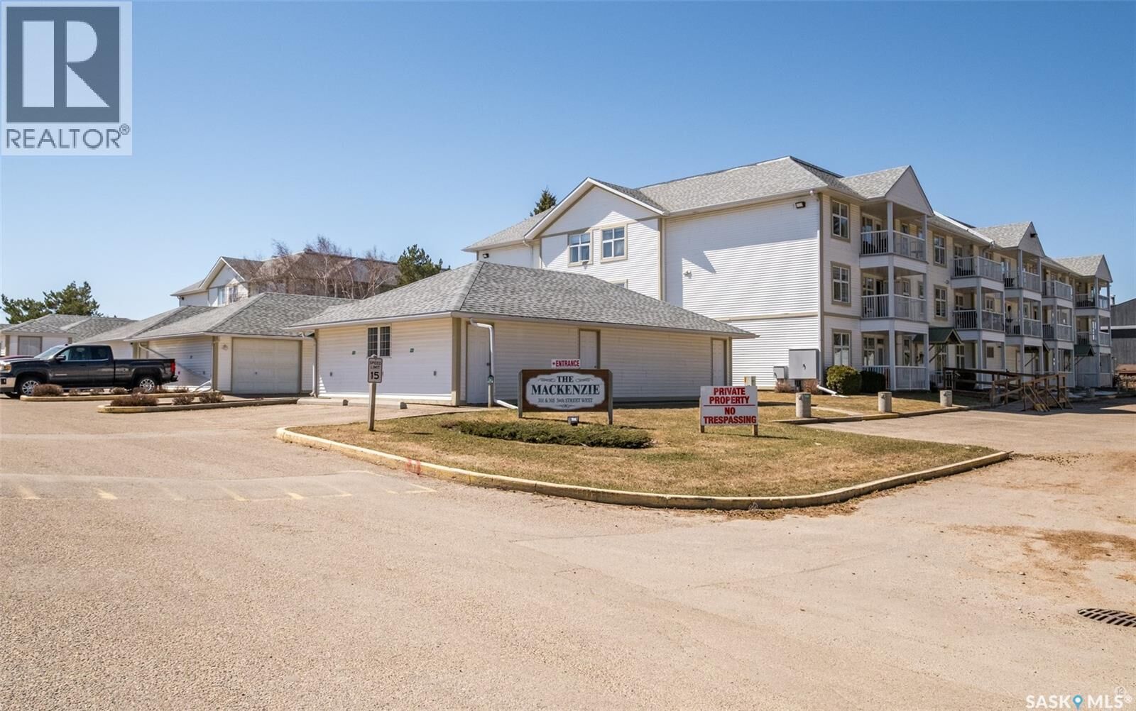 Property Photo:  111 305 34th Street W  SK S6V 8B8 