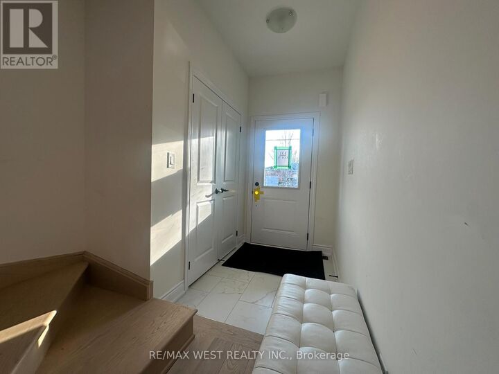 Property Photo:  131 Guelph Street  ON L1H 6H8 