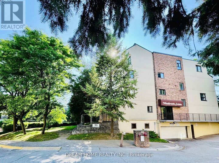 Property Photo:  25 Pebble Byway 11  ON M2H 3J6 