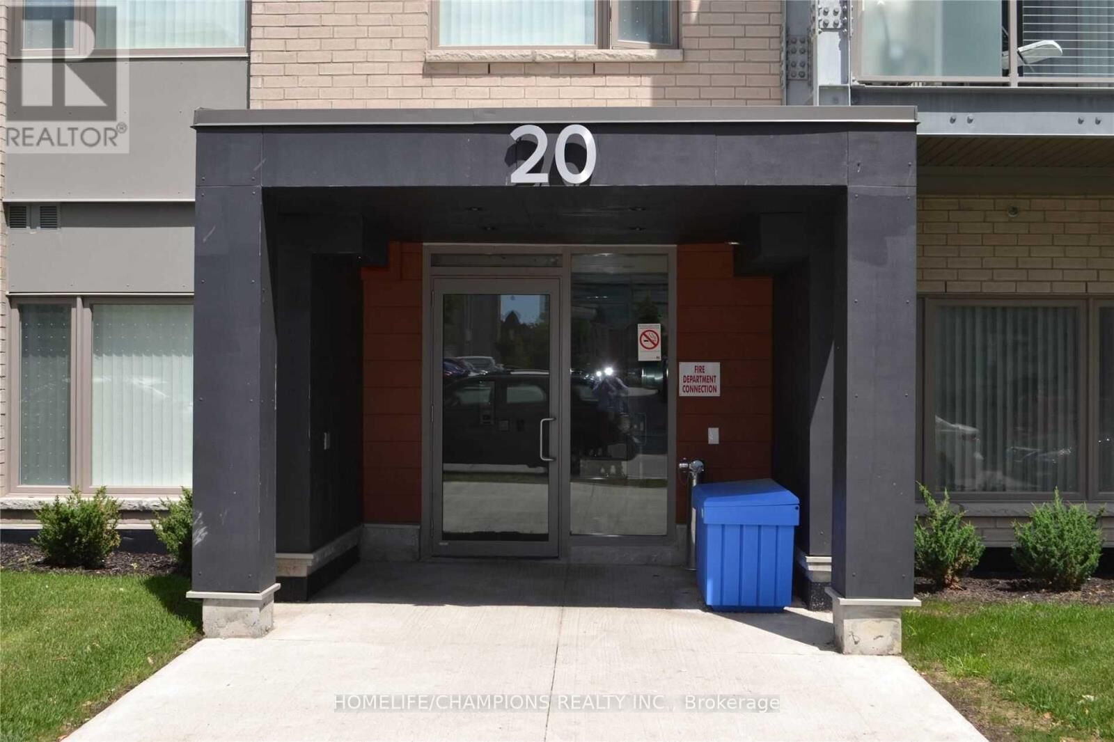 Property Photo:  20 Orchid Place Road North 403  ON M1B 0C4 