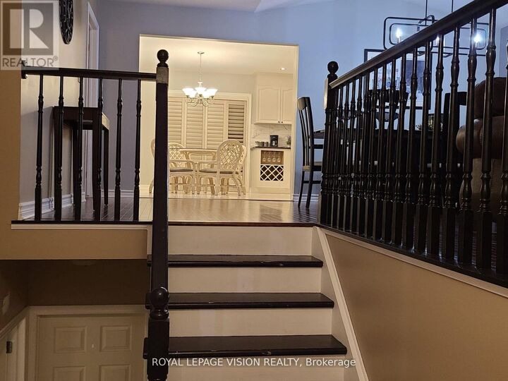 Property Photo:  8001 Woodsview Crescent  ON L2H 3E9 