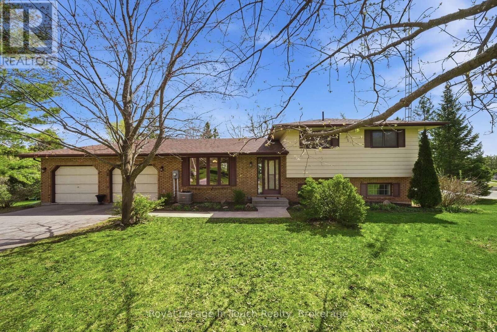 Property Photo:  23 Wispi Shore Road  ON K9V 0K4 