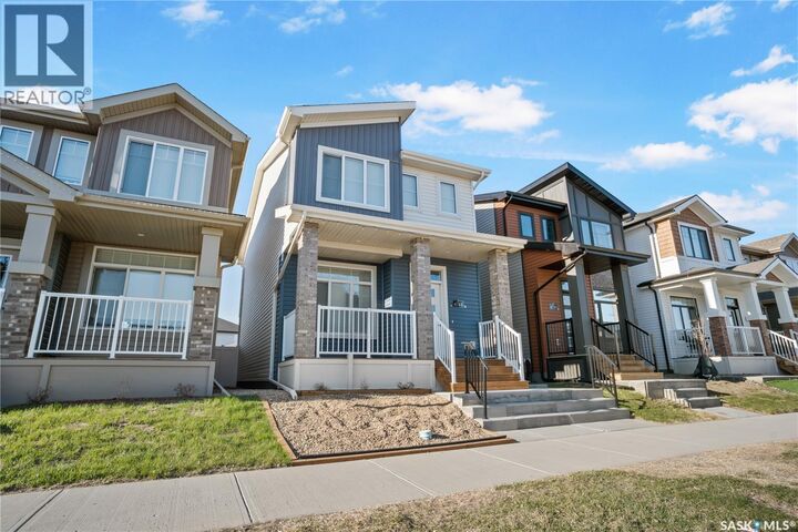 Property Photo:  4744 Buckingham Drive  SK S4V 3X8 