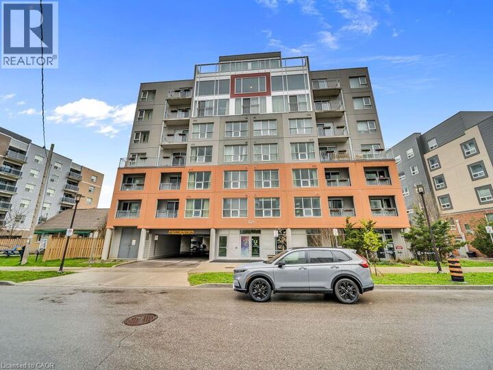 Property Photo:  321 Spruce Street 608  ON N2L 0G4 