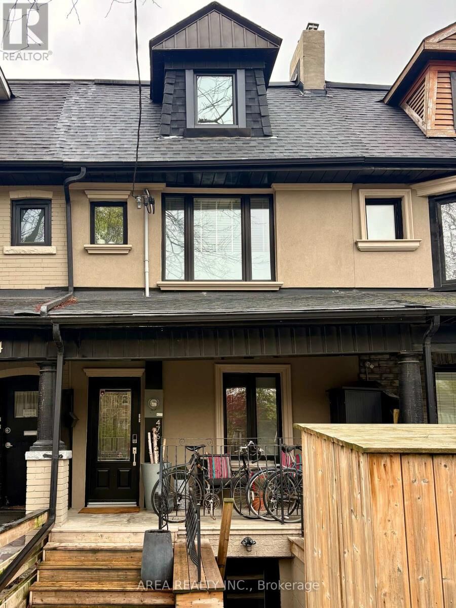 Property Photo:  476 Crawford Street  ON M6G 3J8 