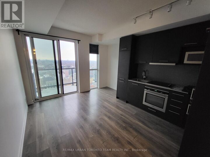 Property Photo:  87 Peter Street 3303  ON M5V 0P1 