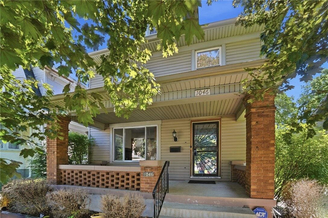 Property Photo:  1046 Shakespeare Avenue  OH 45402 