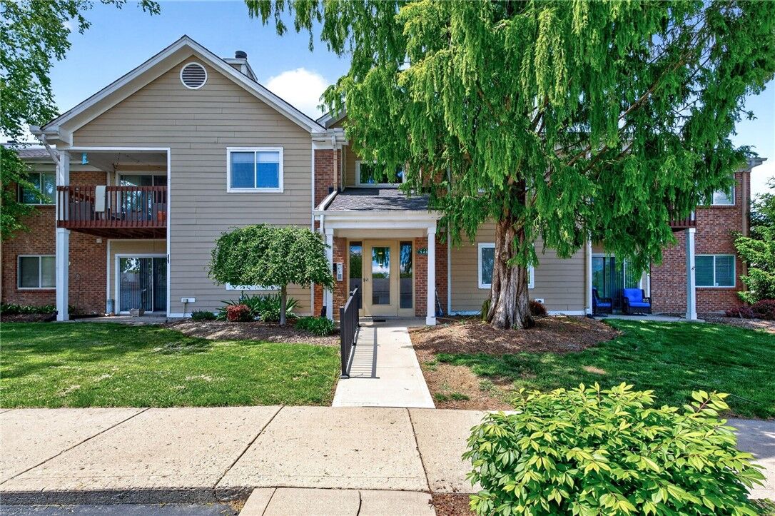 Property Photo:  148 Mallard Glen Drive 8  OH 45458 