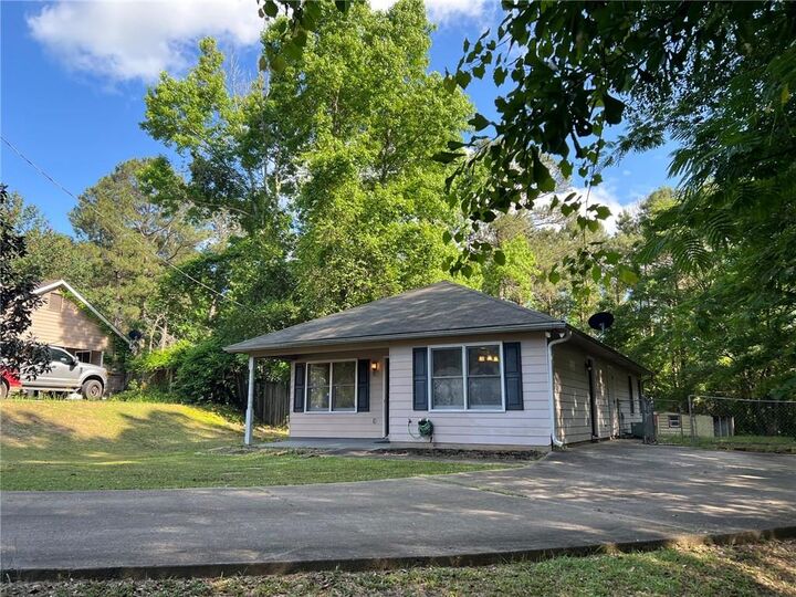 Property Photo:  71 Lee Road 2010  AL 36870 