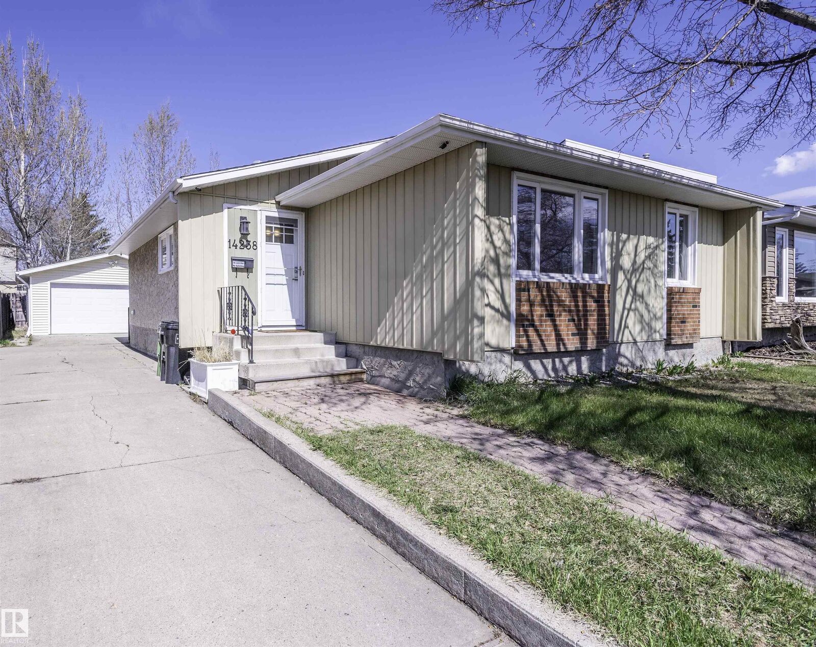 Property Photo:  14238 22A Street NW  AB T5Y 1E1 