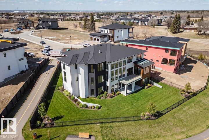 Property Photo:  52327 Rge Road 233 610  AB T8B 0E1 