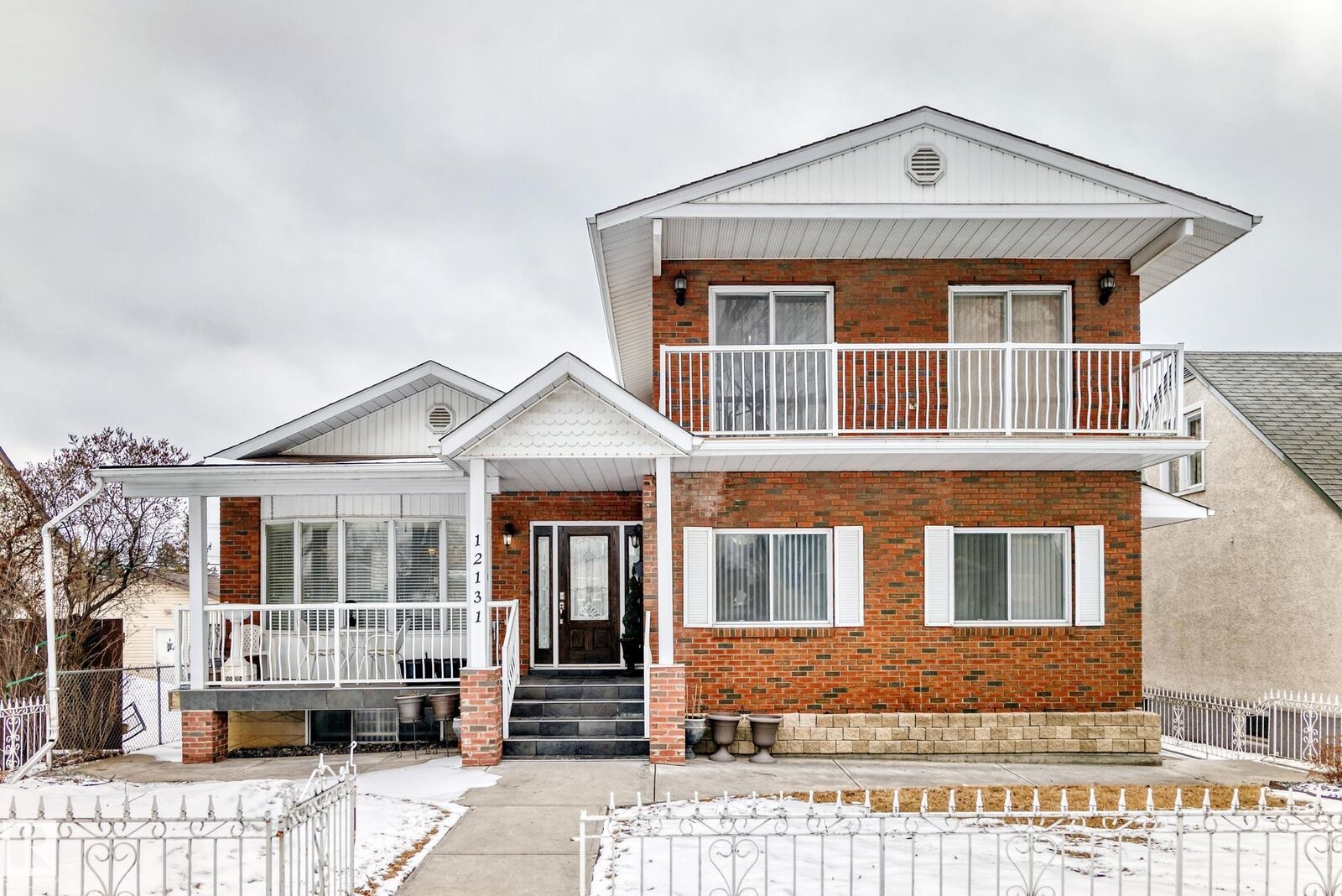 Property Photo:  12131 101 Street NW  AB T5G 2C2 
