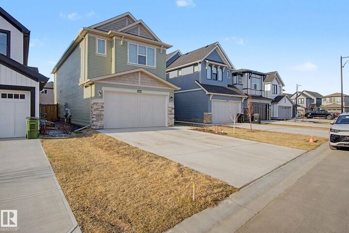 Property Photo:  3464 Craig Landing Landing SW  AB T6W 5H2 