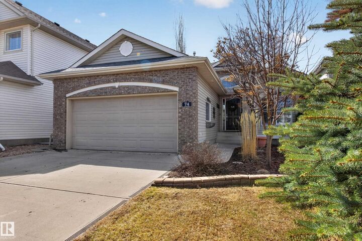 Property Photo:  74 Highgrove Crescent  AB T8A 6J9 