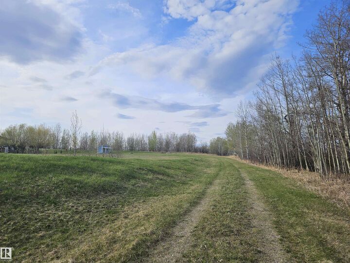 Property Photo:  53417 Rge Road 14 9  AB T7Y 0B5 