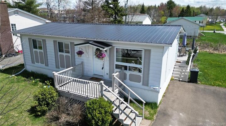 Property Photo:  154 Barton Crescent  NB E3A 5A6 