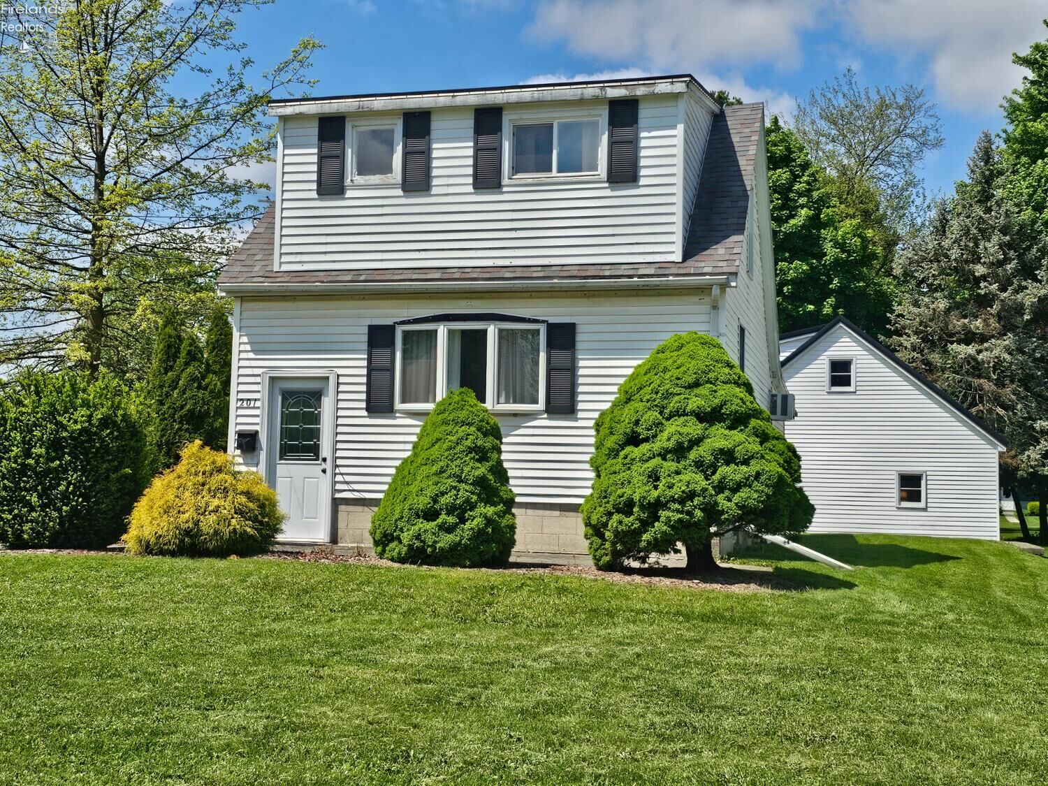 Property Photo:  201 Brinker Street  OH 44811 