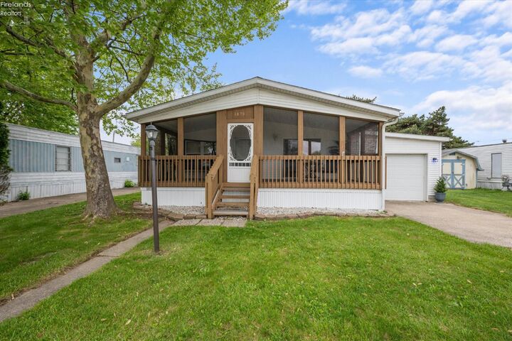 Property Photo:  1805 Briarcrest Drive  OH 43452 