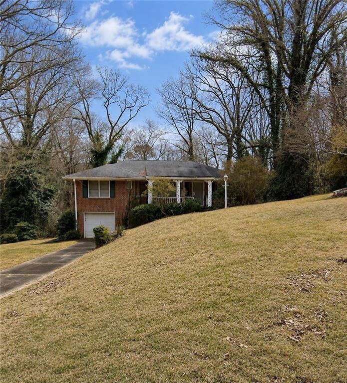 Property Photo:  2180 Highview Road SW  GA 30311 