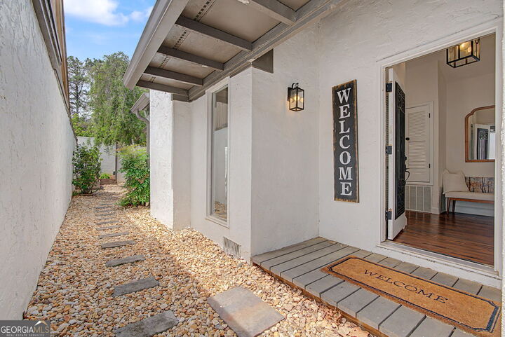 Property Photo: 7 Spoon Court GA 30022