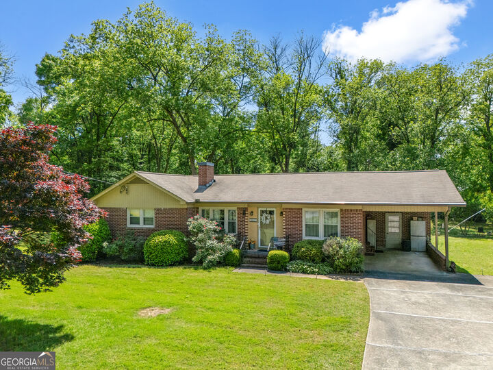 Property Photo:  106 NE E Valley Rd  GA 30161 