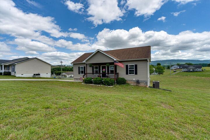 Property Photo:  165 Rena Drive  TN 37397 