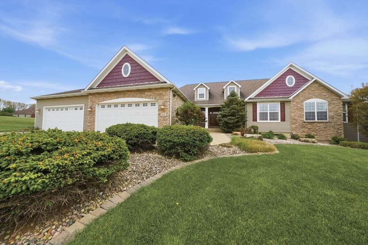 Property Photo:  118 Windridge Road  IN 46385 