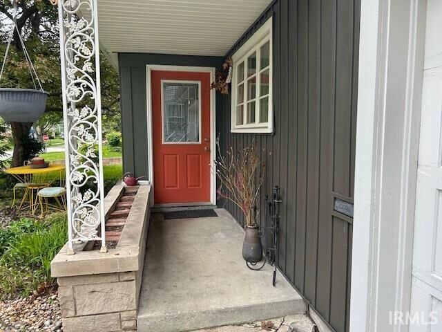 Property Photo:  1617 Pemberton Drive  IN 46805 
