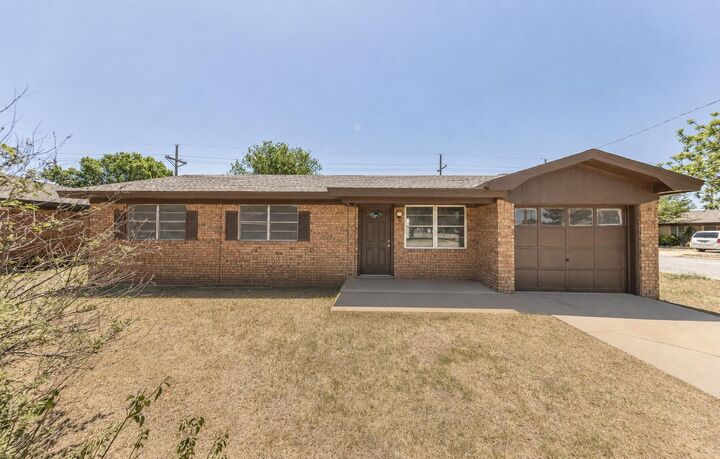 Property Photo:  845 9th Street  TX 79382 