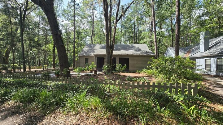 Property Photo: 5201 SW 86 Terrace FL 32608