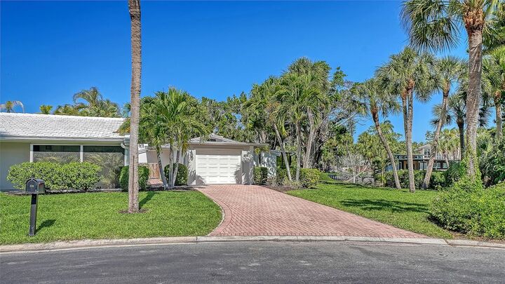Property Photo:  239 Hourglass Way V7  FL 34242 