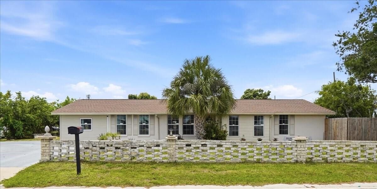 Property Photo:  6308 5th Street W  FL 34207 