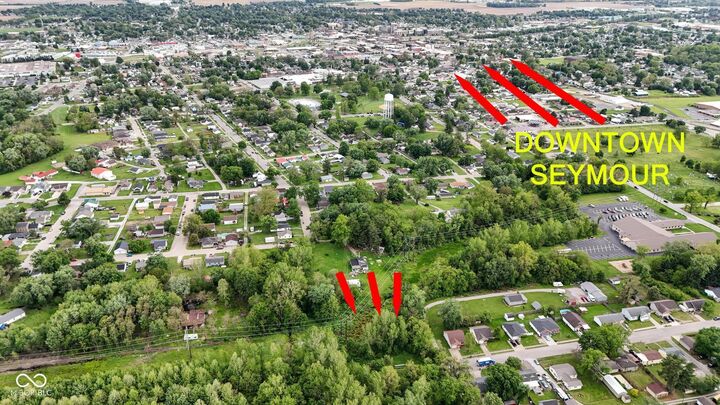 Property Photo:  500 E Block 14th Street  IN 47274 
