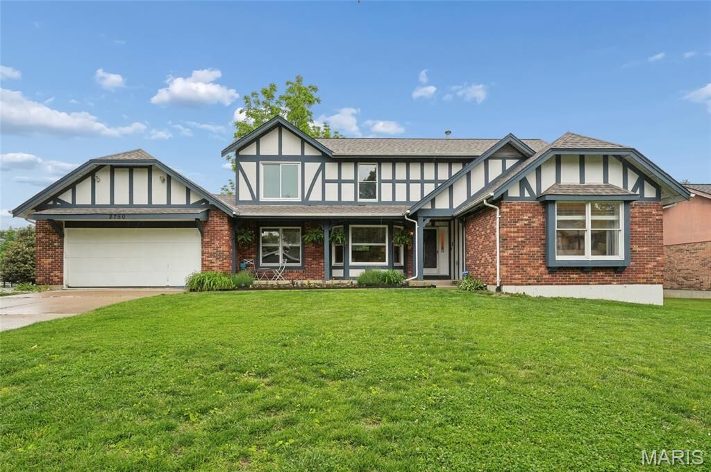Property Photo:  2750 Sherborn Lane  MO 63301 