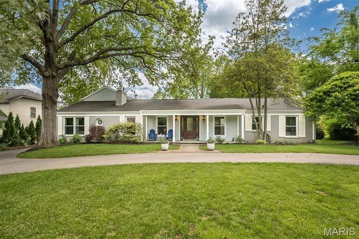 Property Photo:  17 Colonial Hills Parkway  MO 63141 