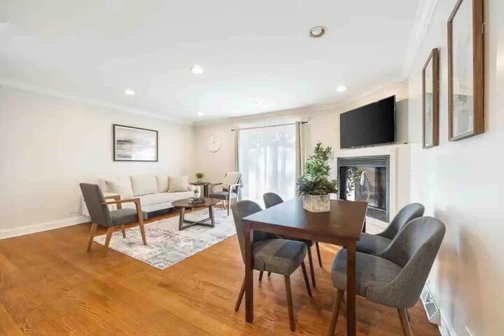 Property Photo:  408 N Windsor Drive  IL 60004 